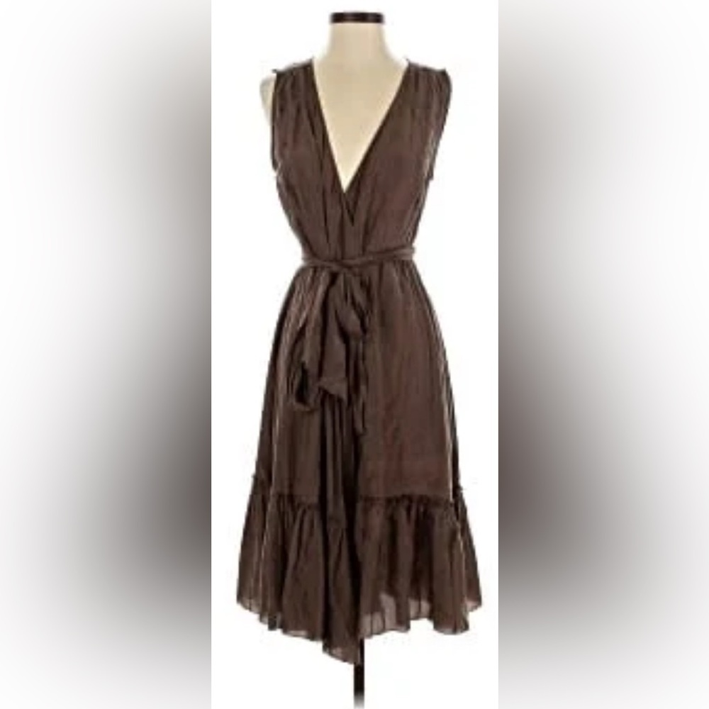 BCBGMAXAZRIA 100% Silk Brown Sleeveless Wrap Dress w/ tie. Size Large.
